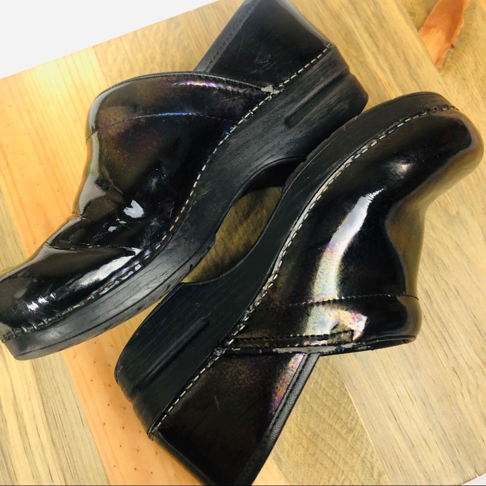 Dansko Petrol Patent Oil Slick Rainbow Clogs 40 10